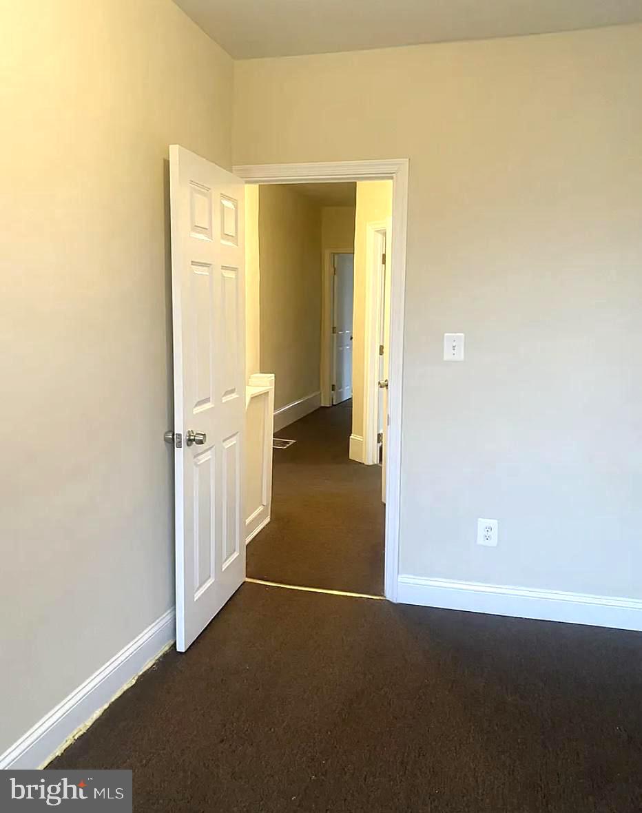 MILL HILL - Residential Lease