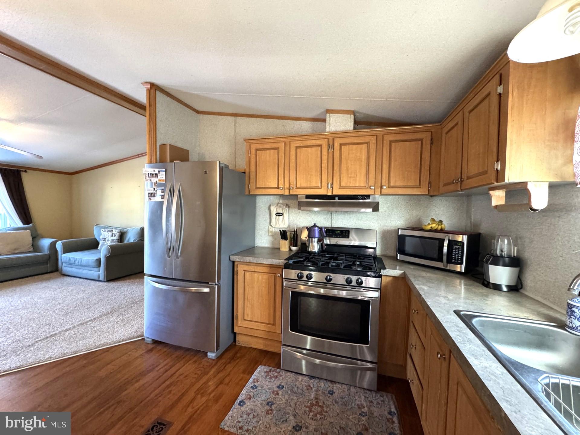 HEBRON WOODS - Residential