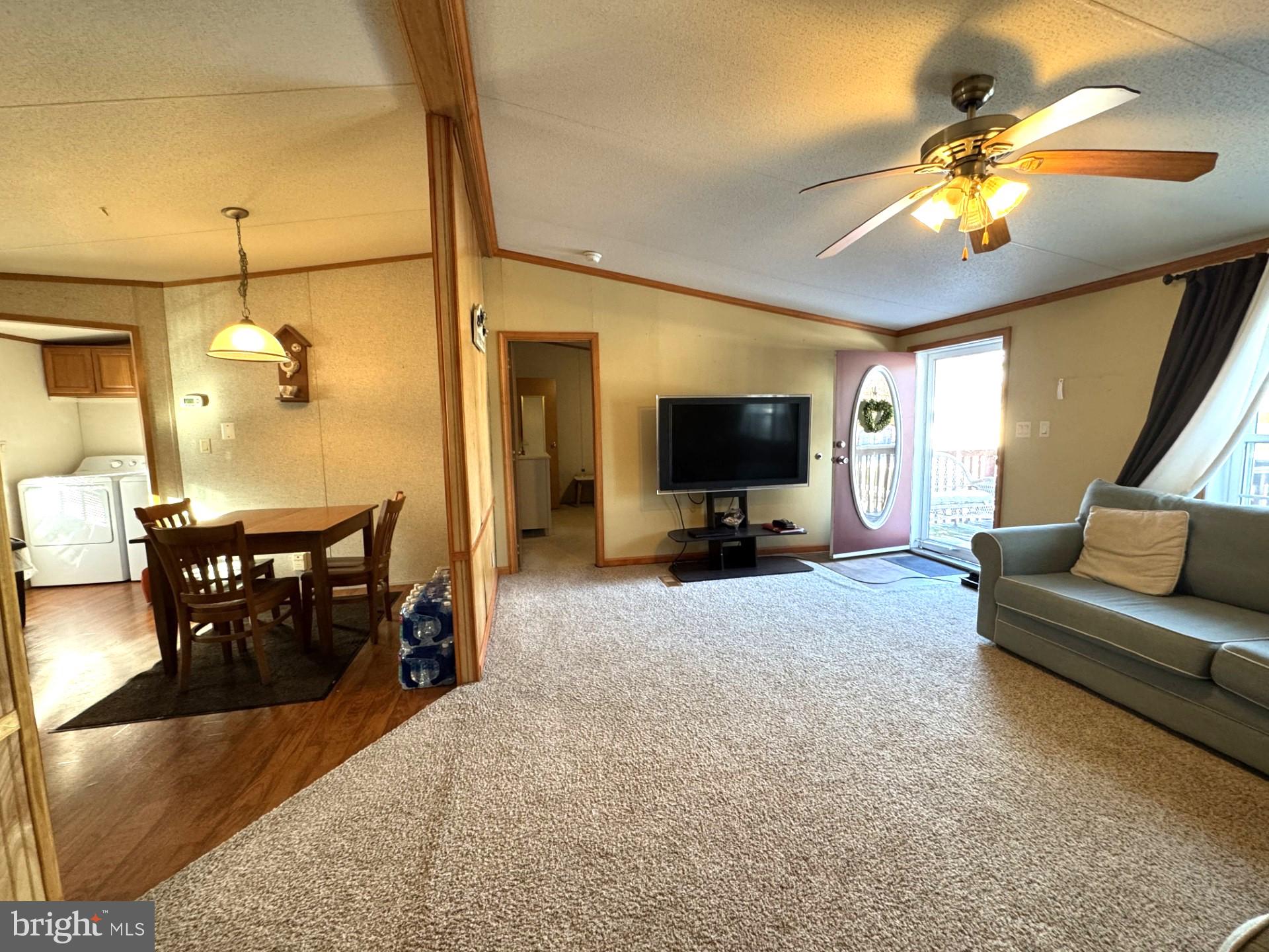 HEBRON WOODS - Residential