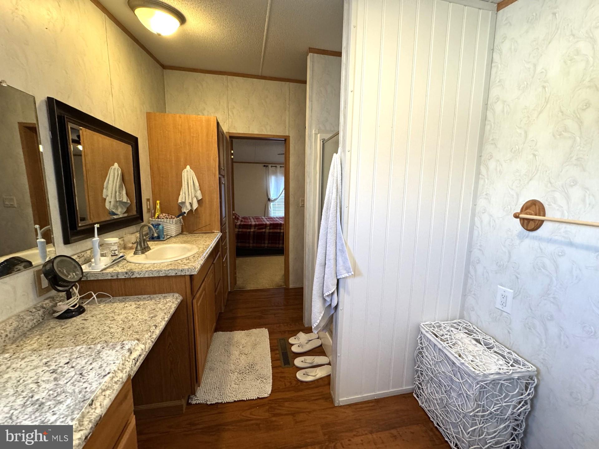 HEBRON WOODS - Residential