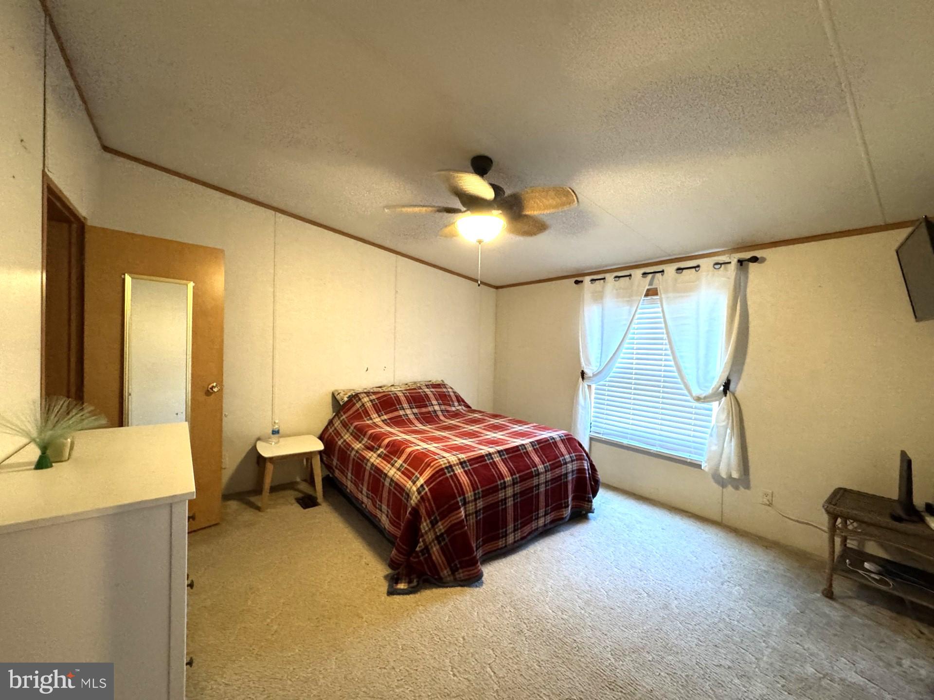 HEBRON WOODS - Residential