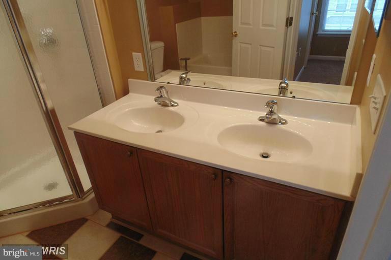 PLEASANT VIEW - Residential Lease