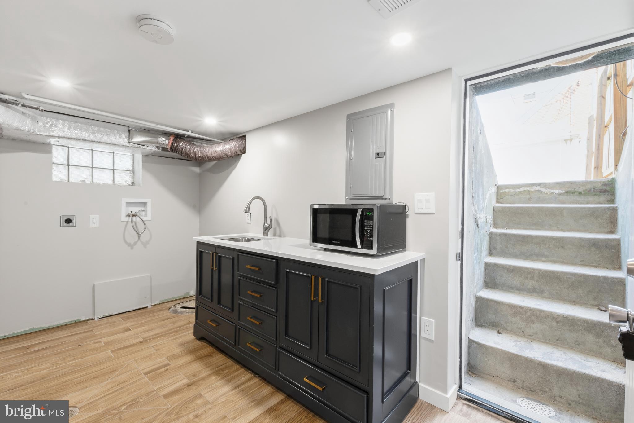 PHILADELPHIA (NORTHEAST) - Residential