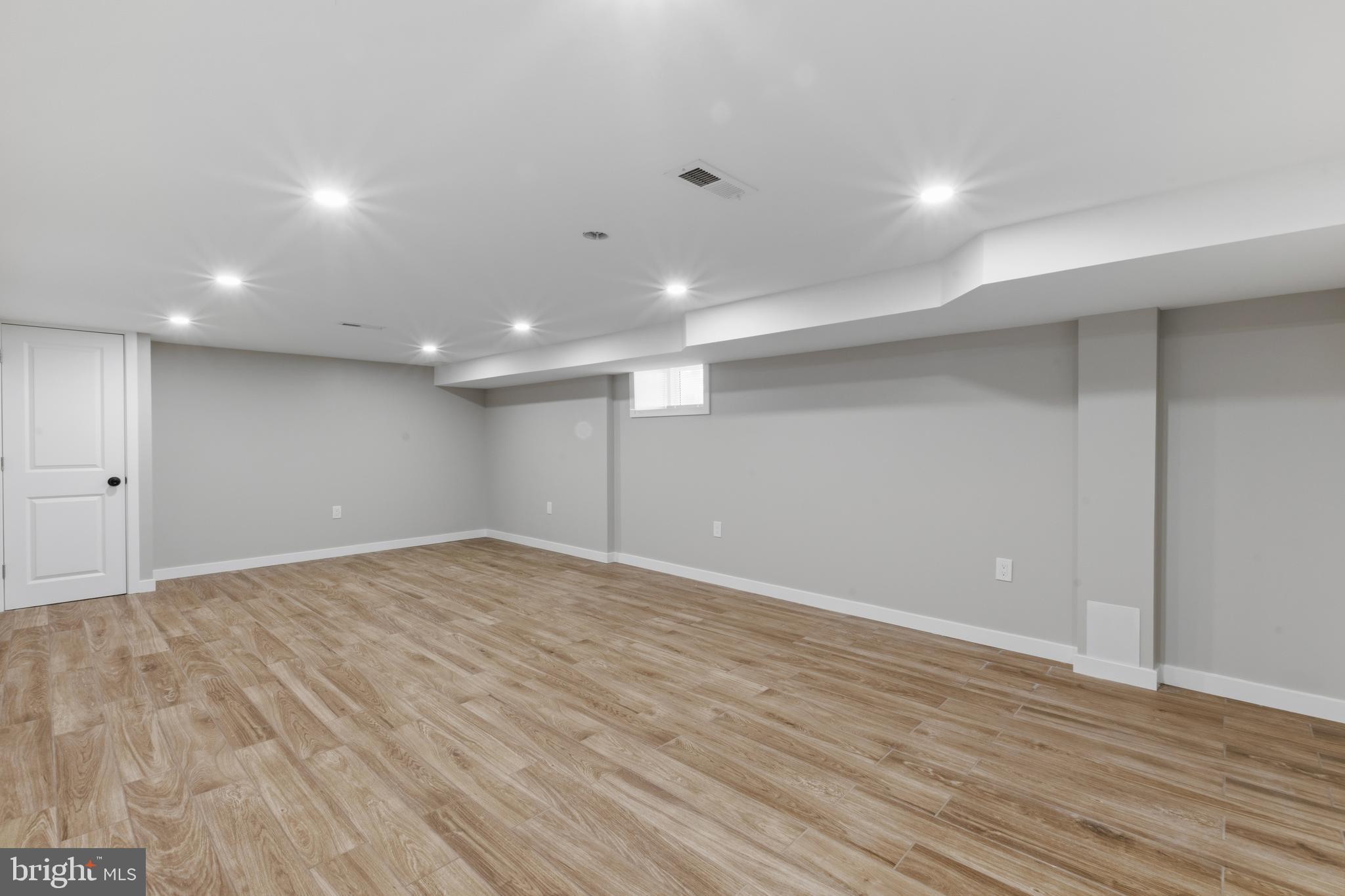 PHILADELPHIA (NORTHEAST) - Residential