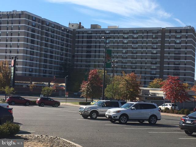 FORTY SIX HUNDRED - Residential Lease