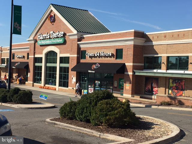 FORTY SIX HUNDRED - Residential Lease