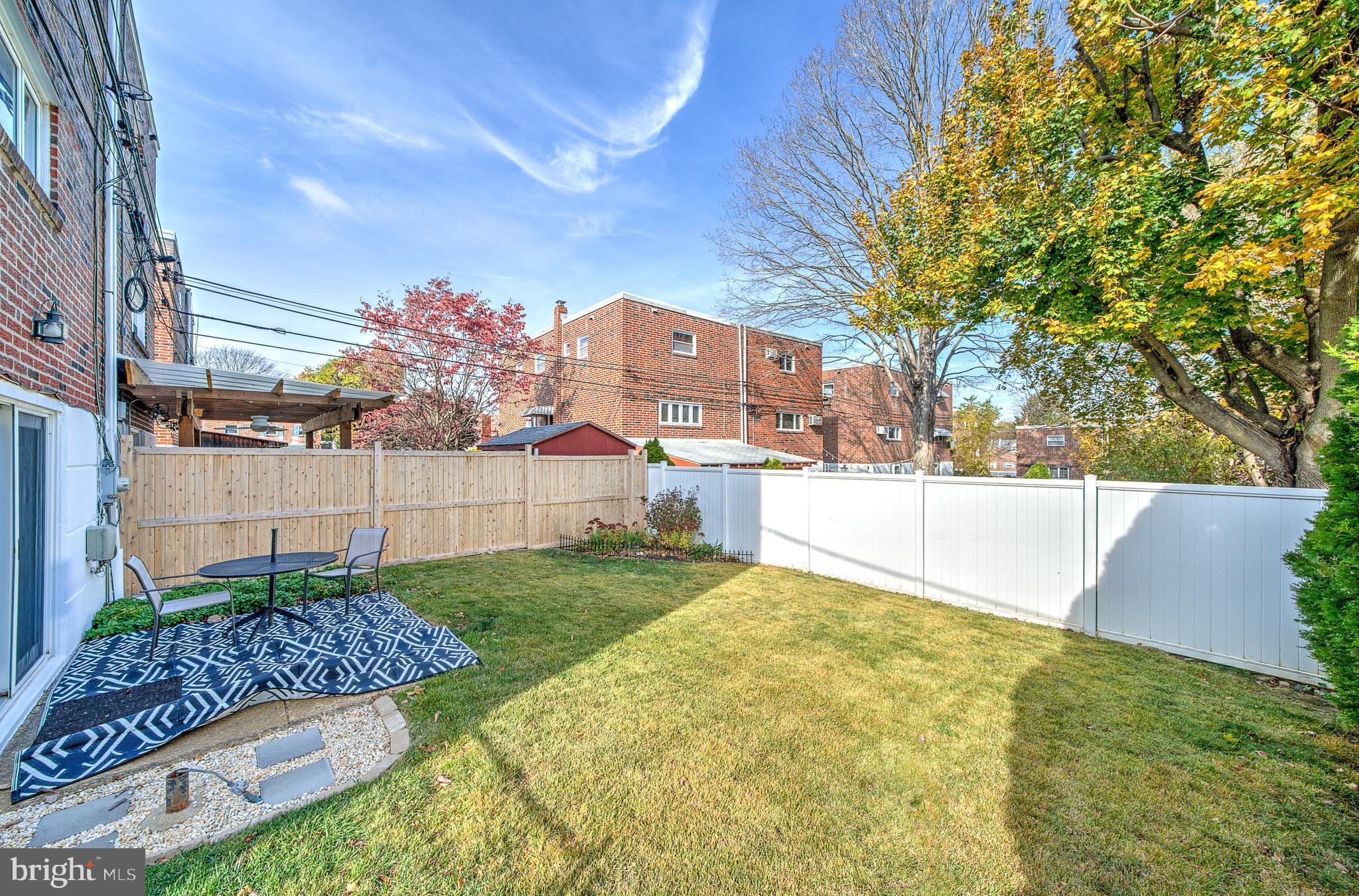 FOX CHASE - Residential