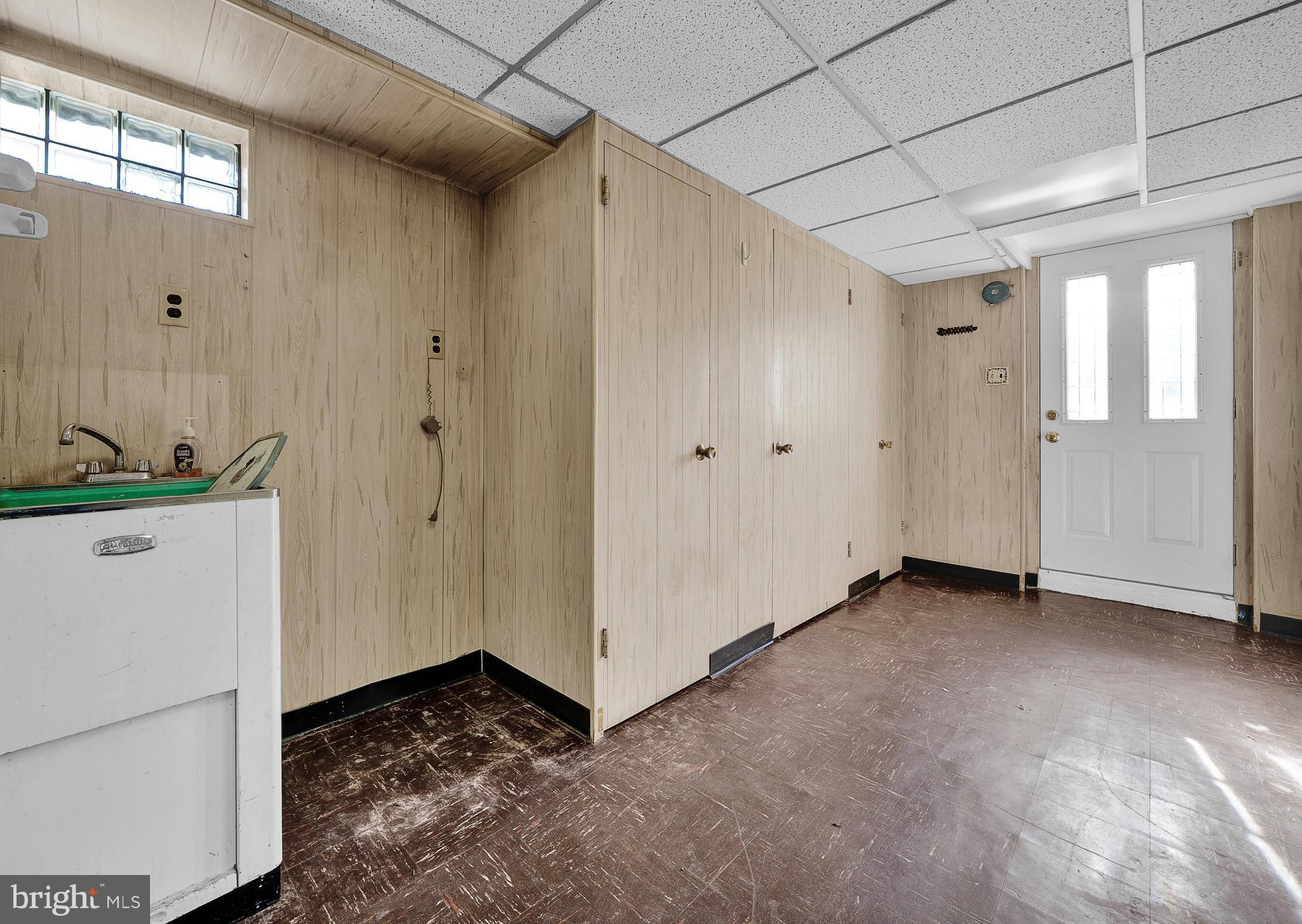 FOX CHASE - Residential