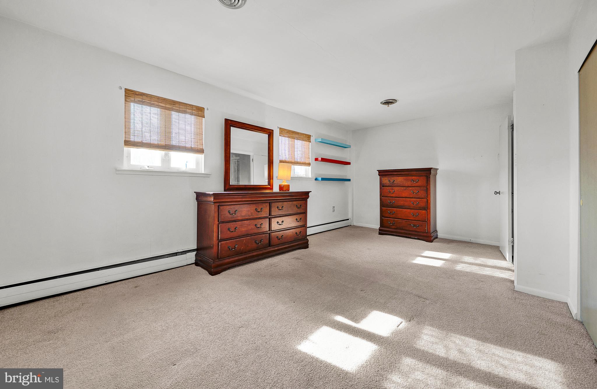 FOX CHASE - Residential