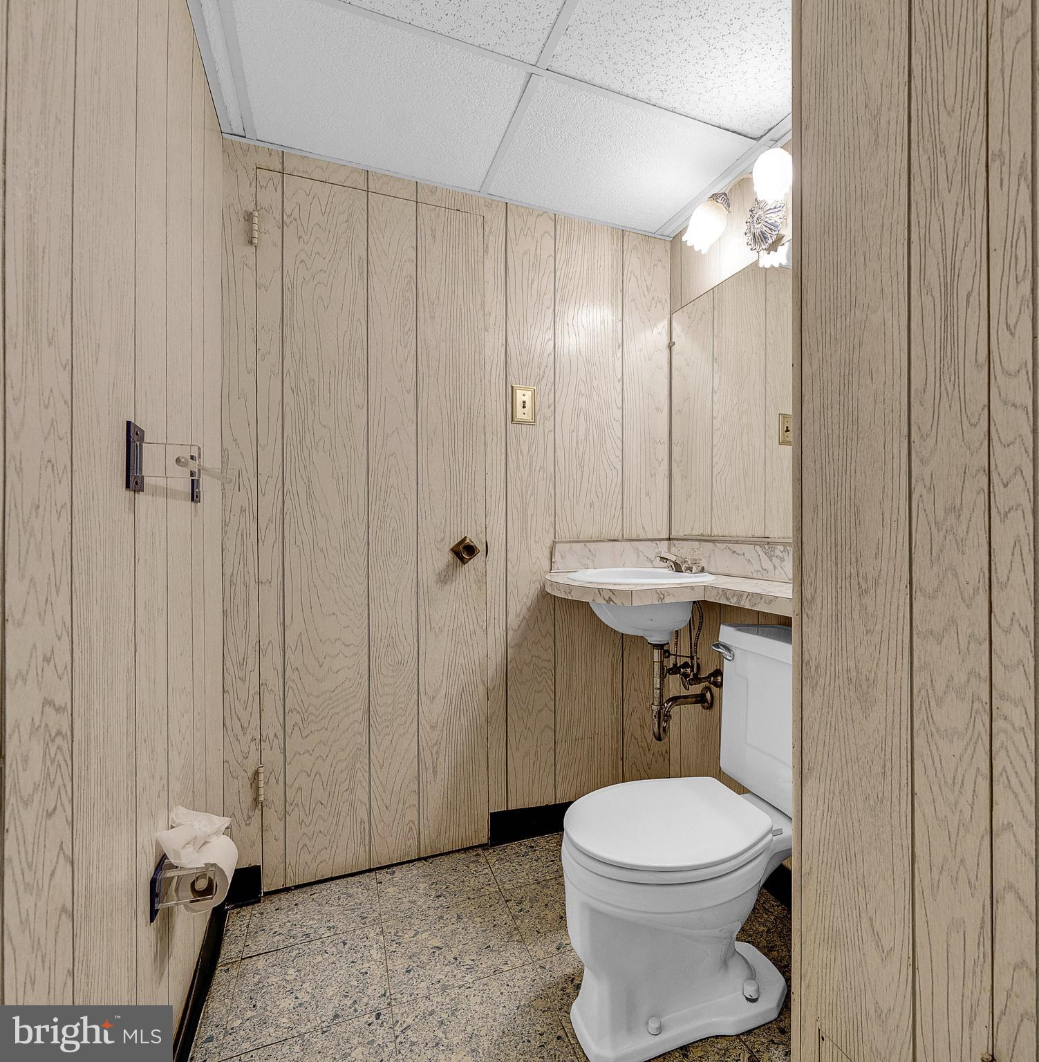 FOX CHASE - Residential