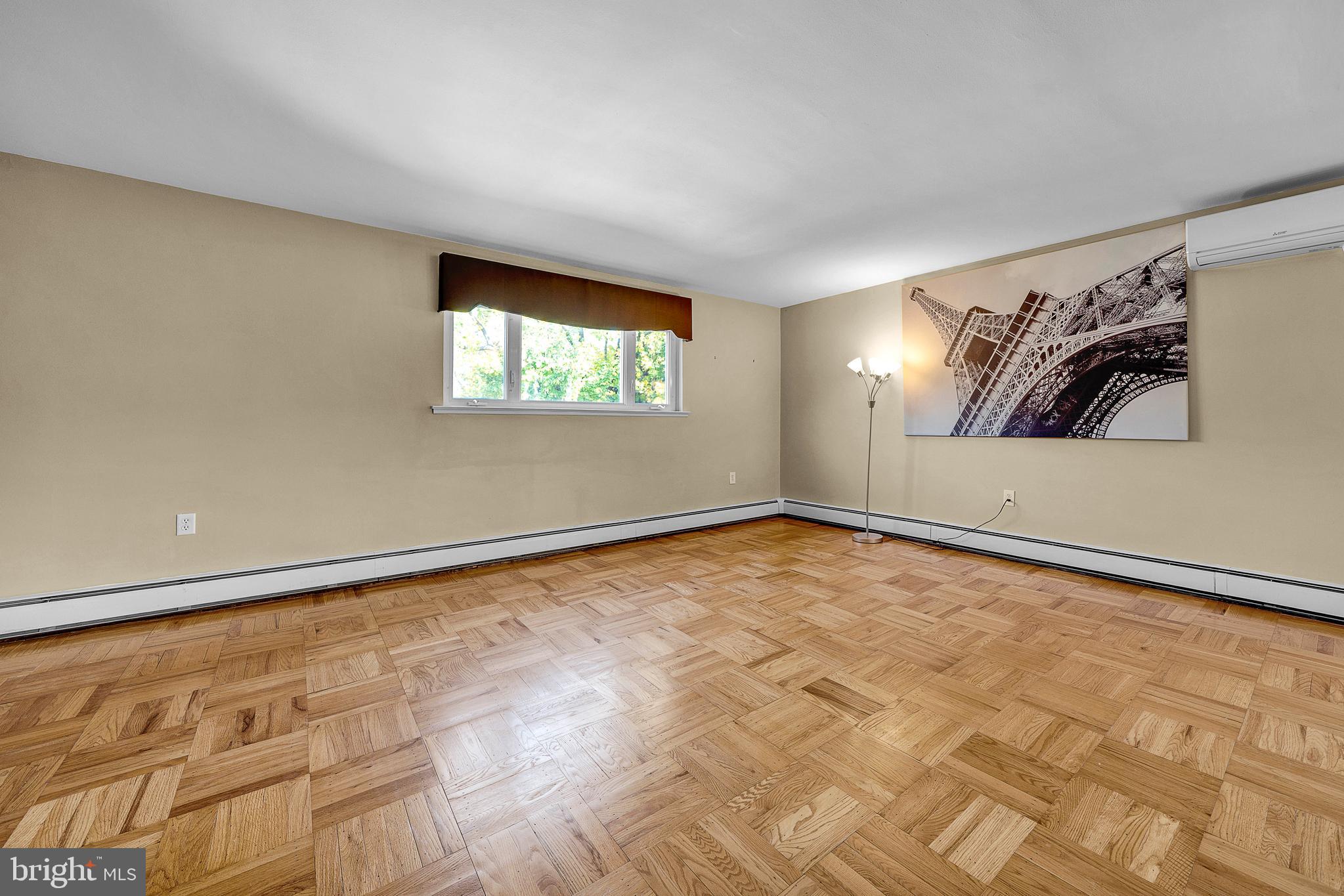 FOX CHASE - Residential