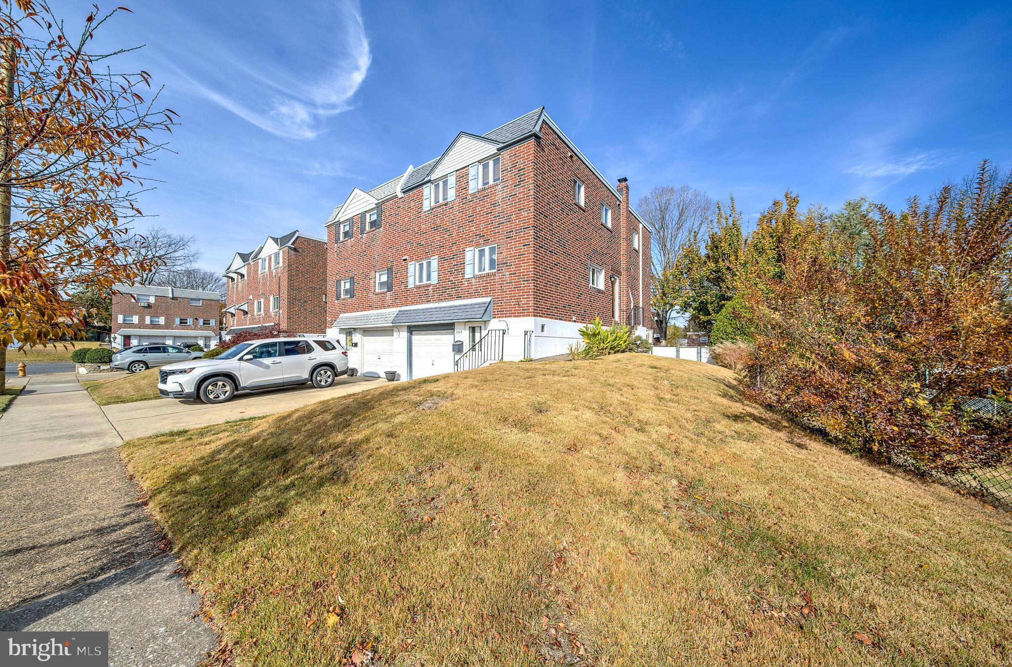 FOX CHASE - Residential