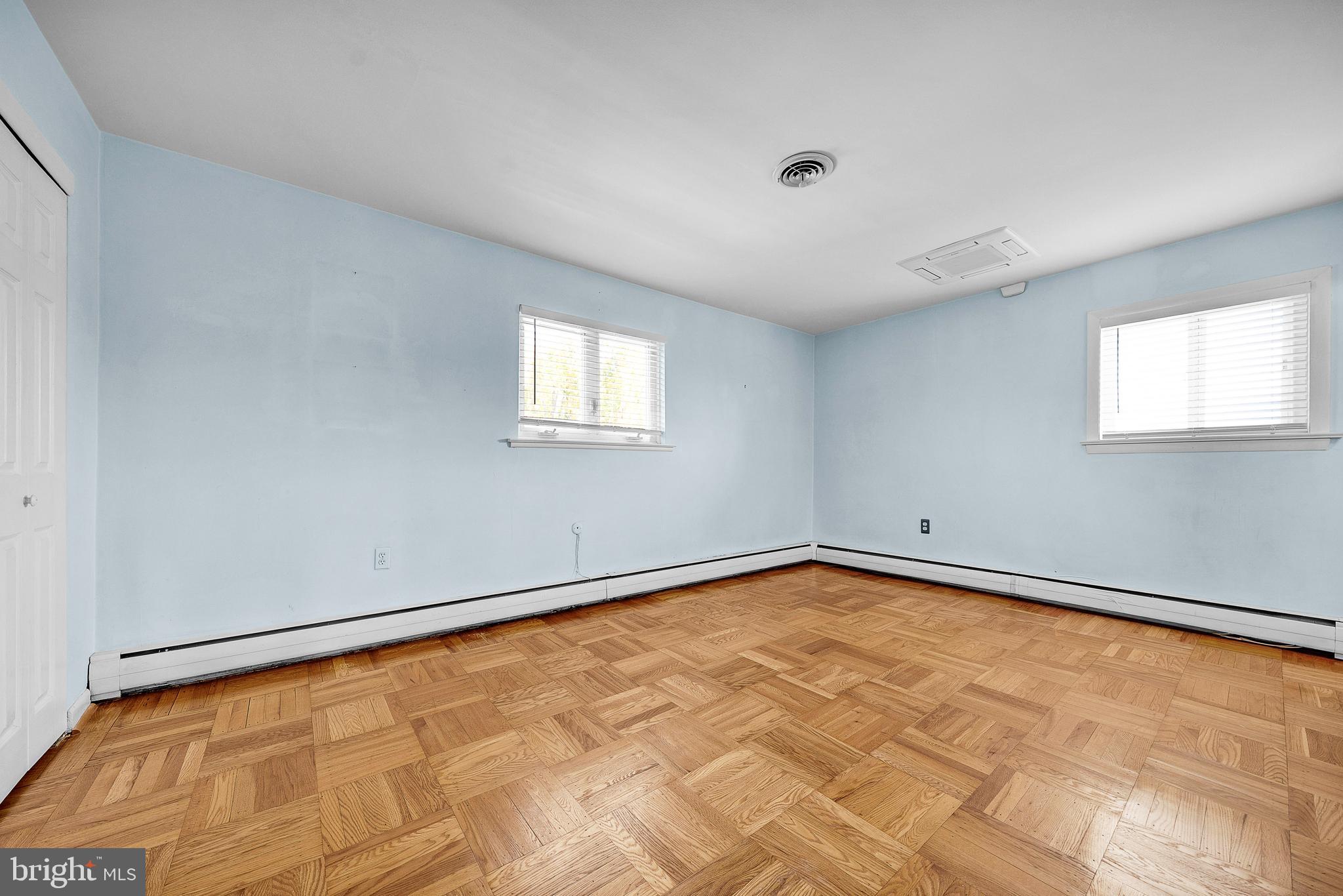 FOX CHASE - Residential