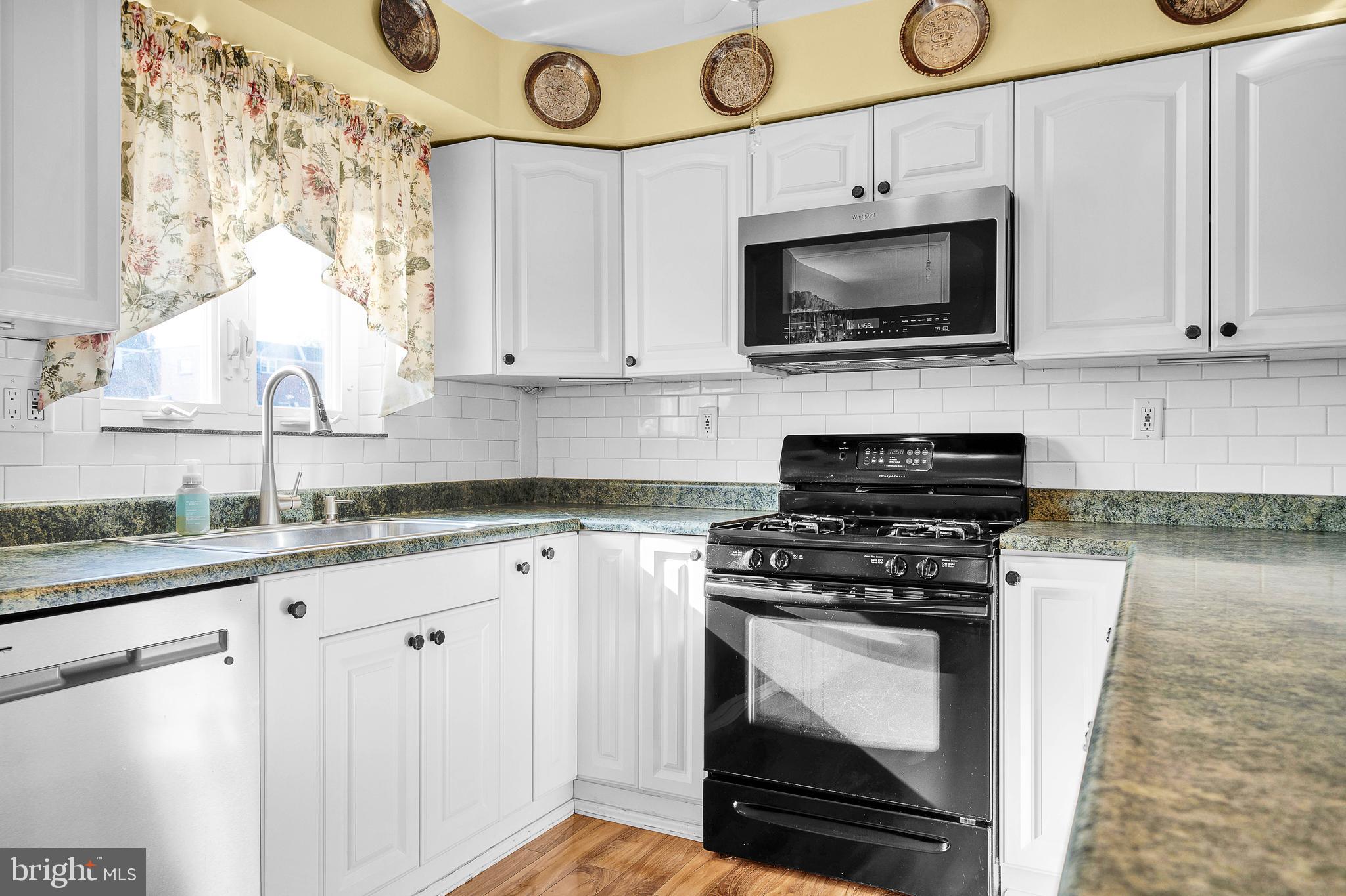 FOX CHASE - Residential