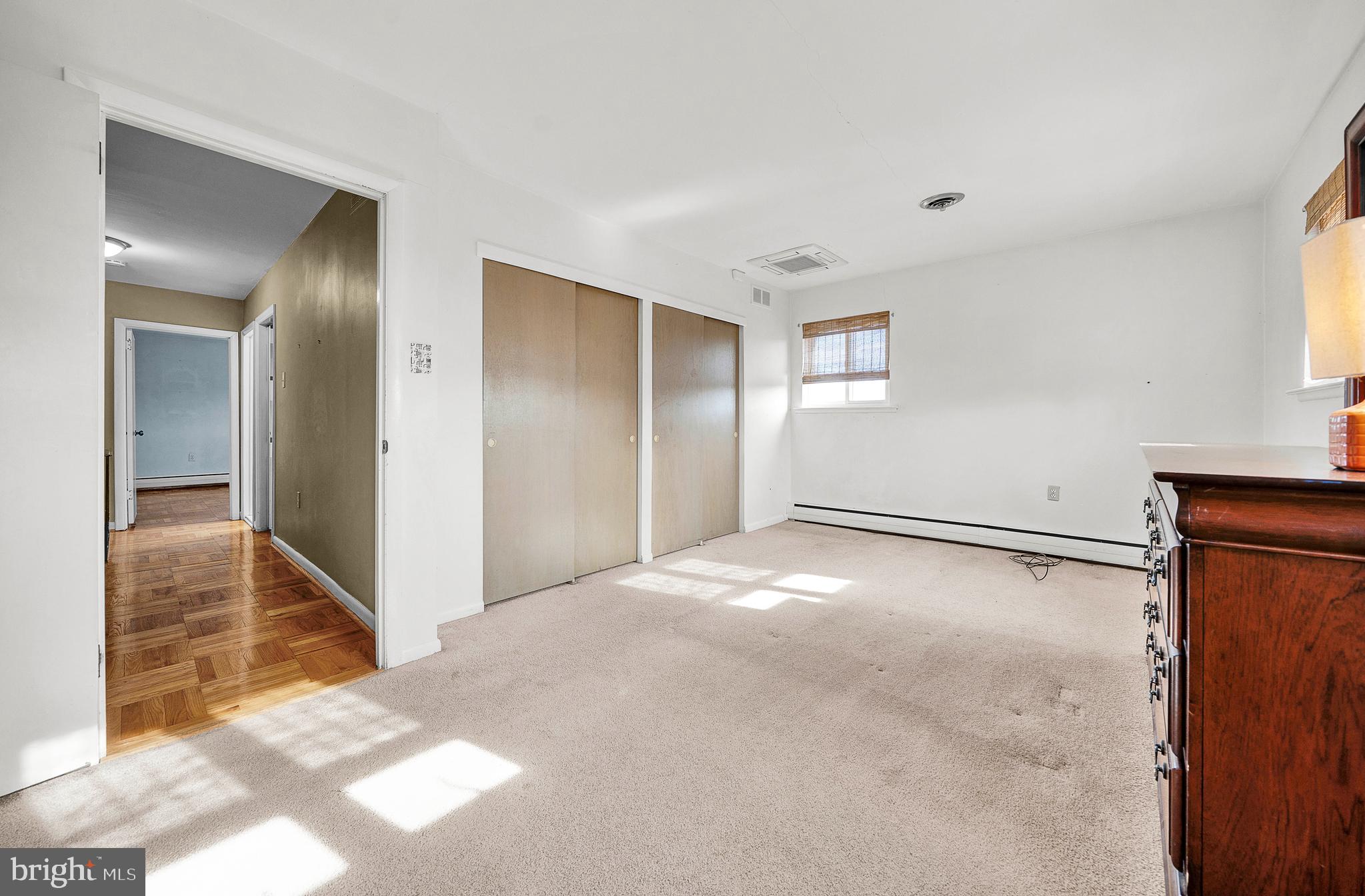 FOX CHASE - Residential