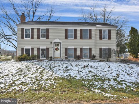 Photo of 16 Cobblestone Drive, WILLOW STREET, PA 17584 (MLS # PALA2061822)
