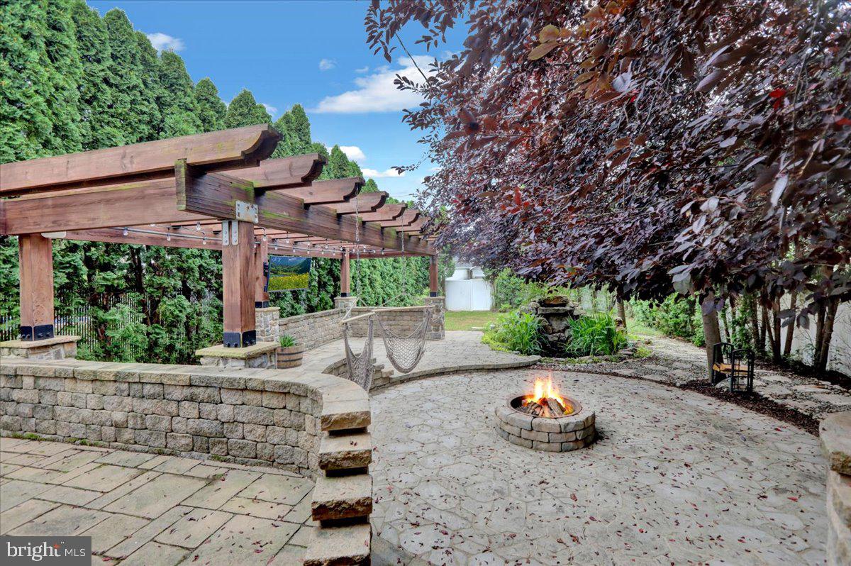 WEST WYOMISSING - Residential