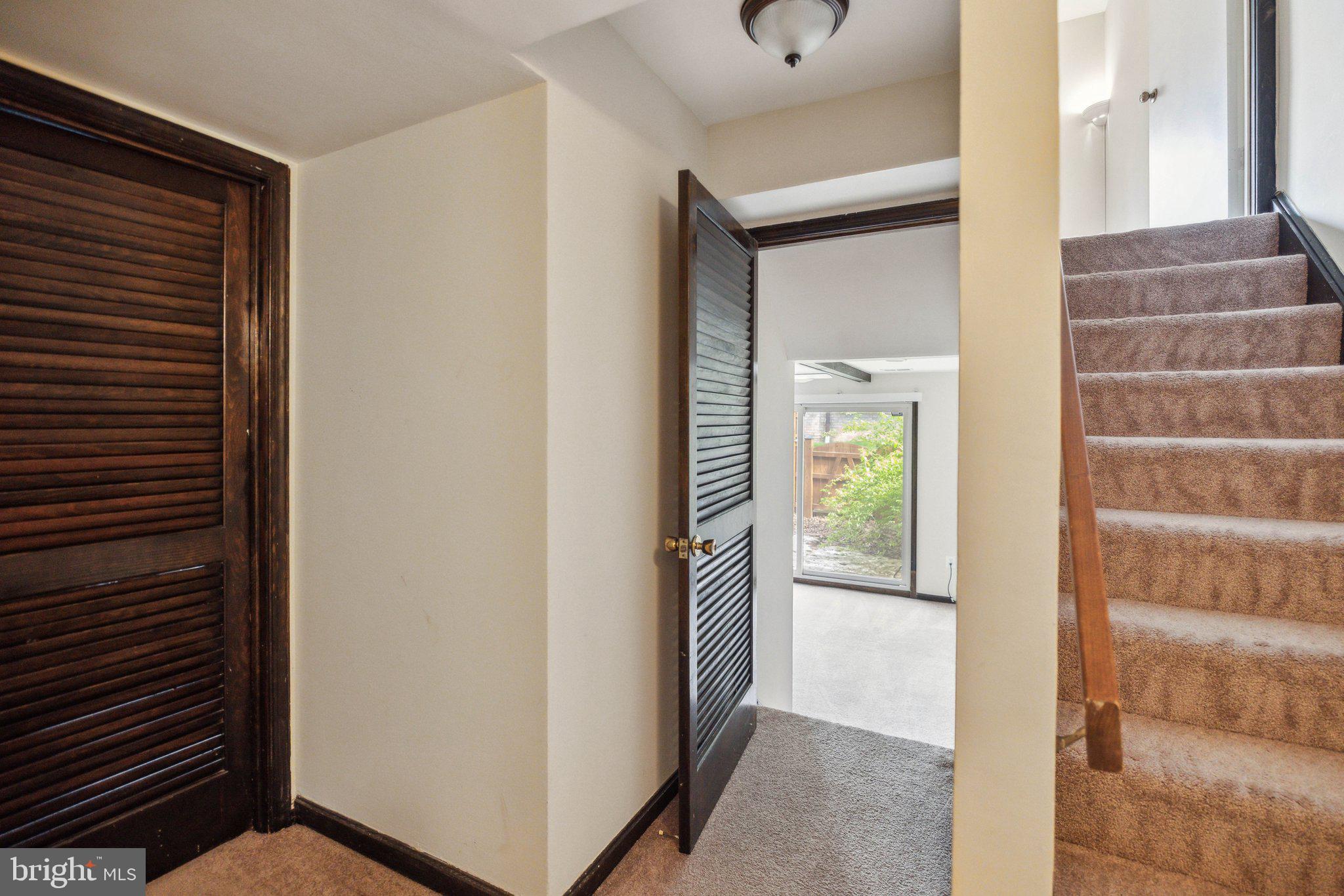 TREEBROOKE CONDOMINIUM - Residential Lease