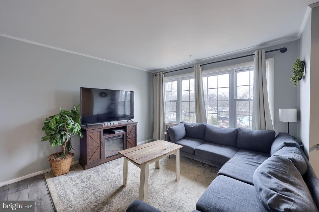 Photo of 390 Lincolnway Drive, YORK, PA 17408 (MLS # PAYK2098716)