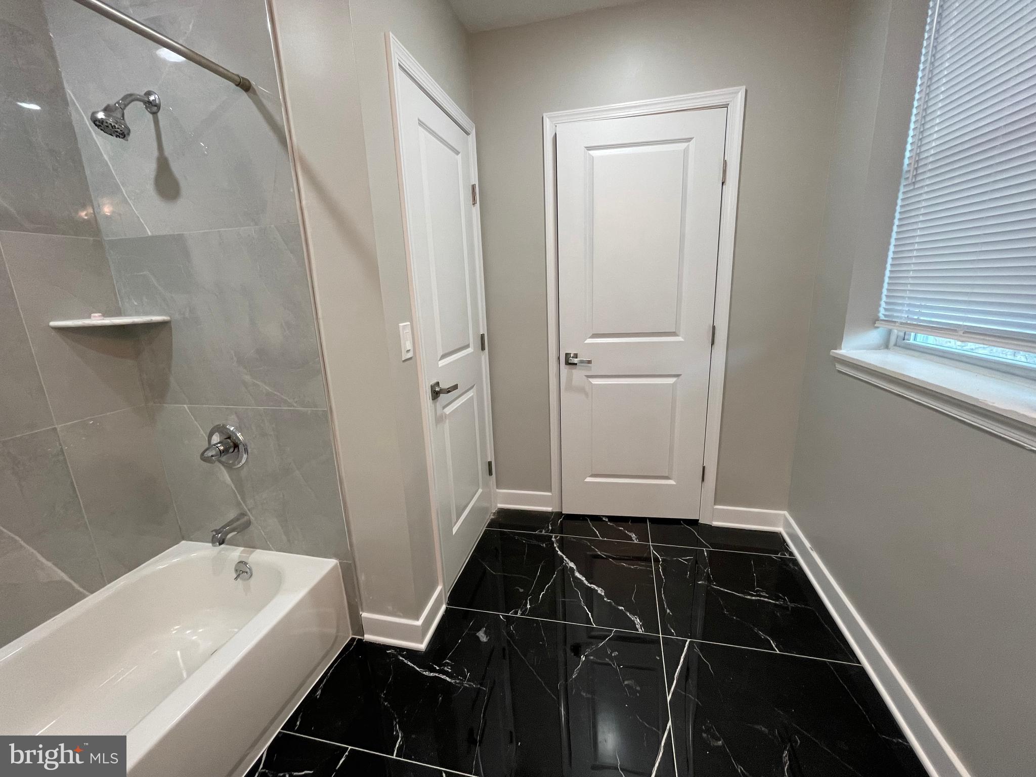 STRAWBERRY MANSION - Residential