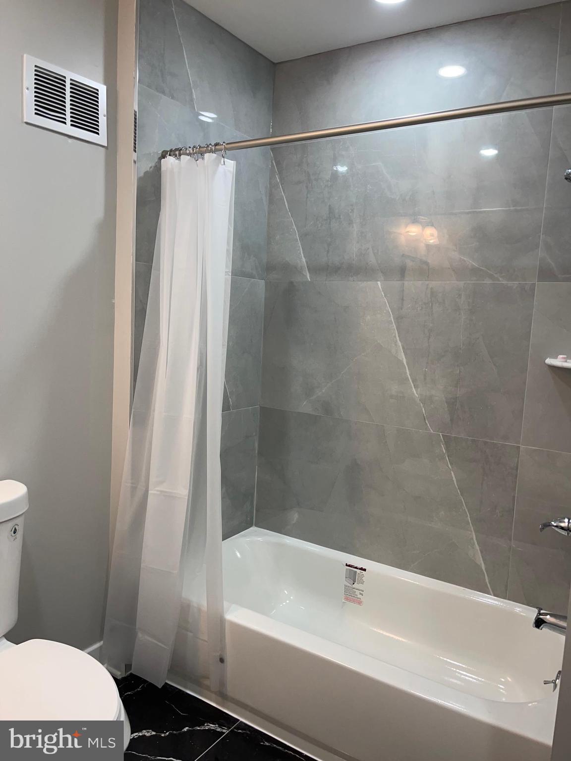 STRAWBERRY MANSION - Residential