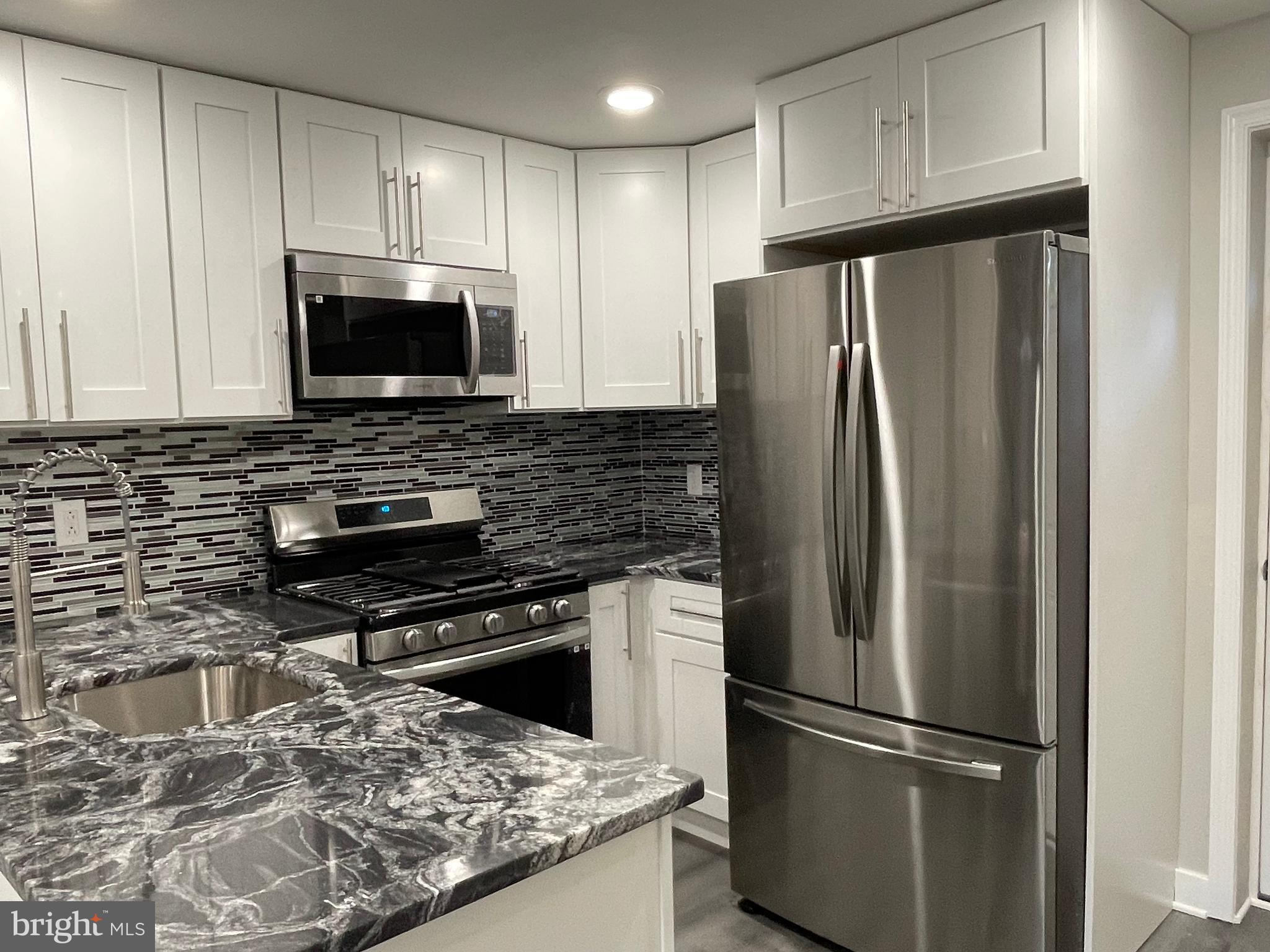 STRAWBERRY MANSION - Residential