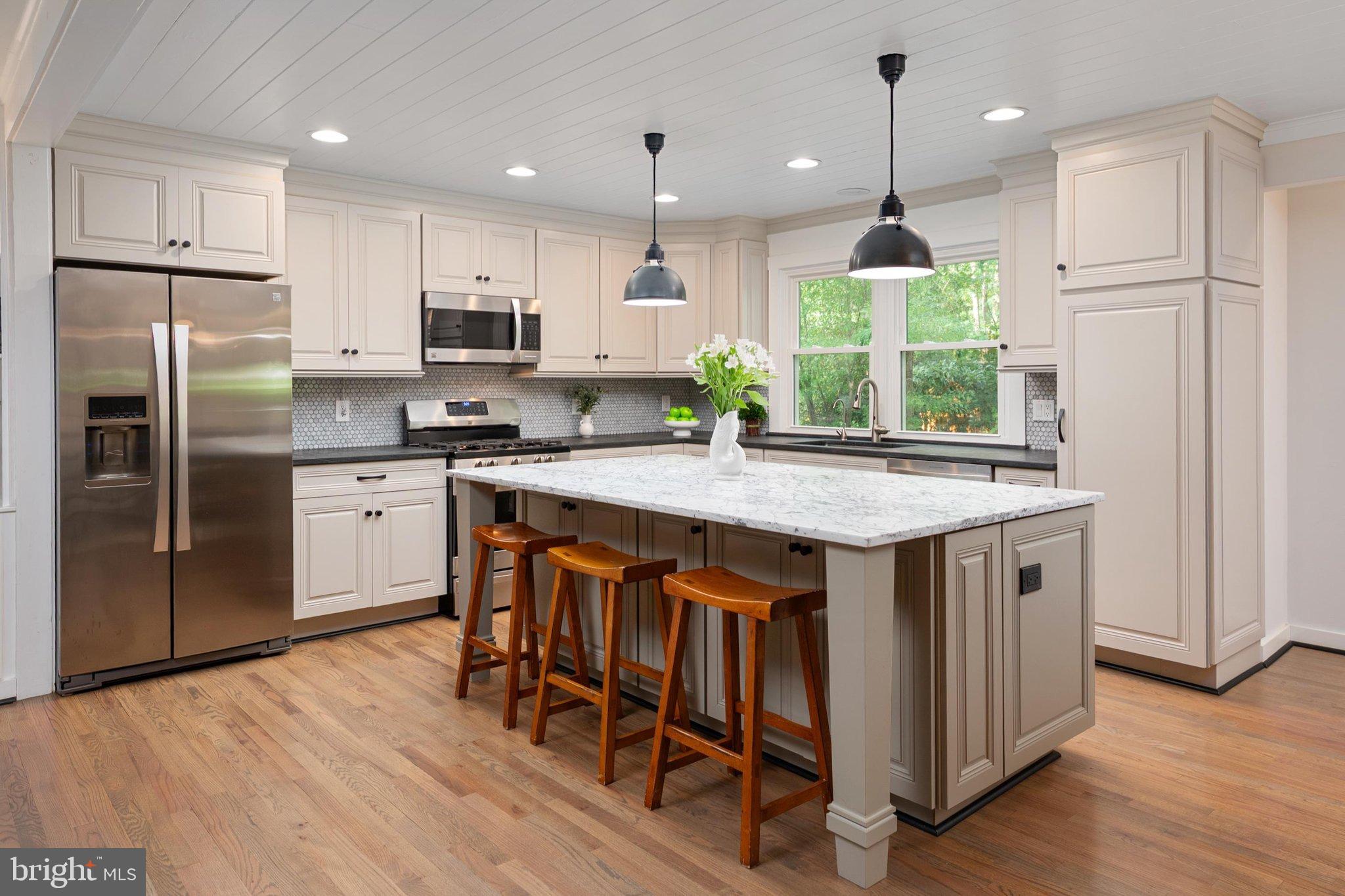 1130 MAINSAIL DRIVE