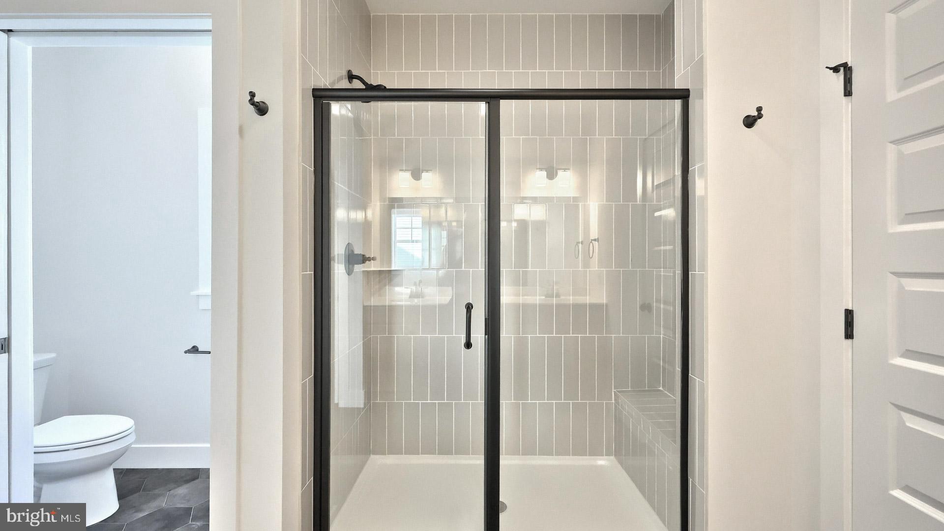 SUMMER LAYNE - Residential