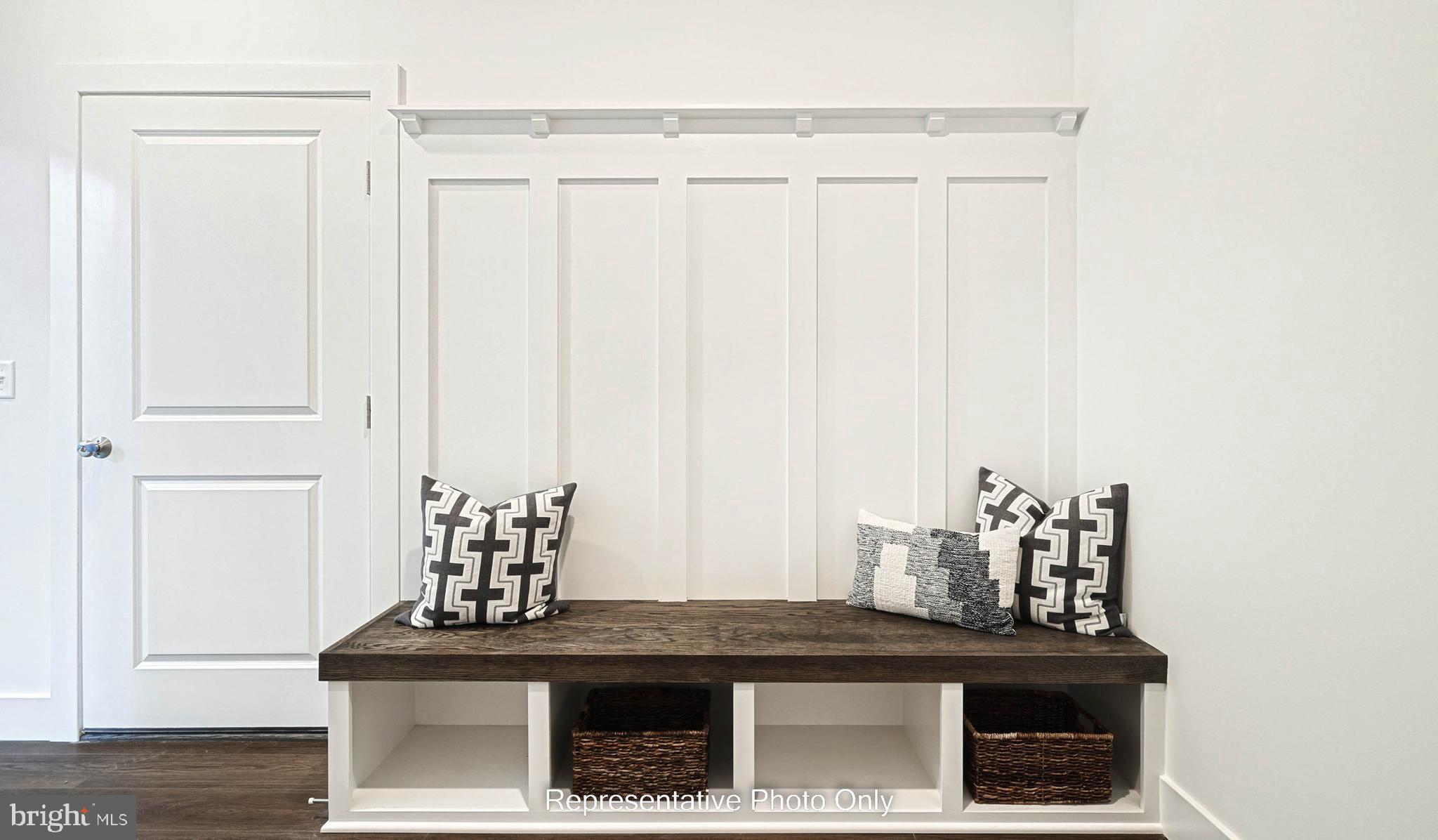 SUMMER LAYNE - Residential