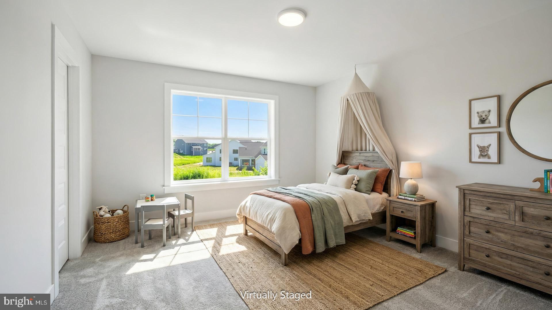 SUMMER LAYNE - Residential