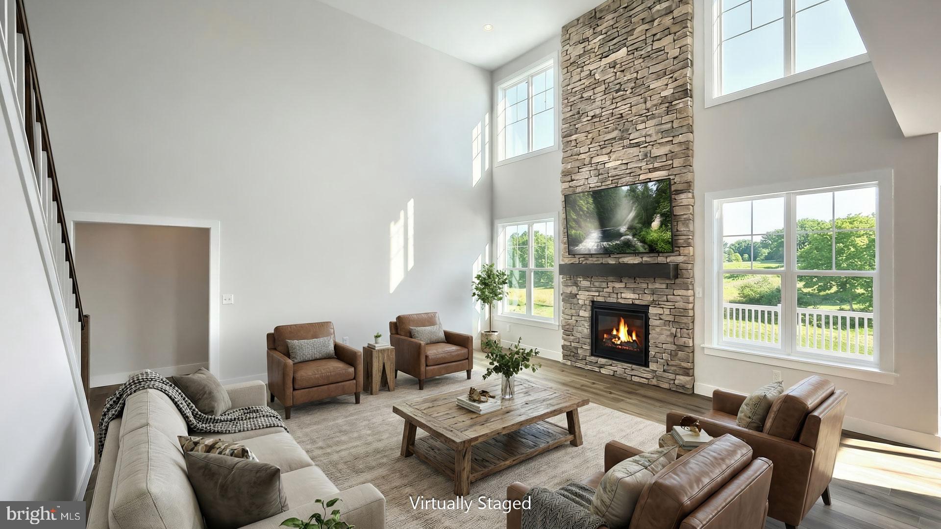 SUMMER LAYNE - Residential