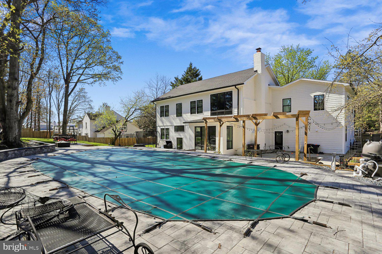 POTOMAC VILLAGE - Residential