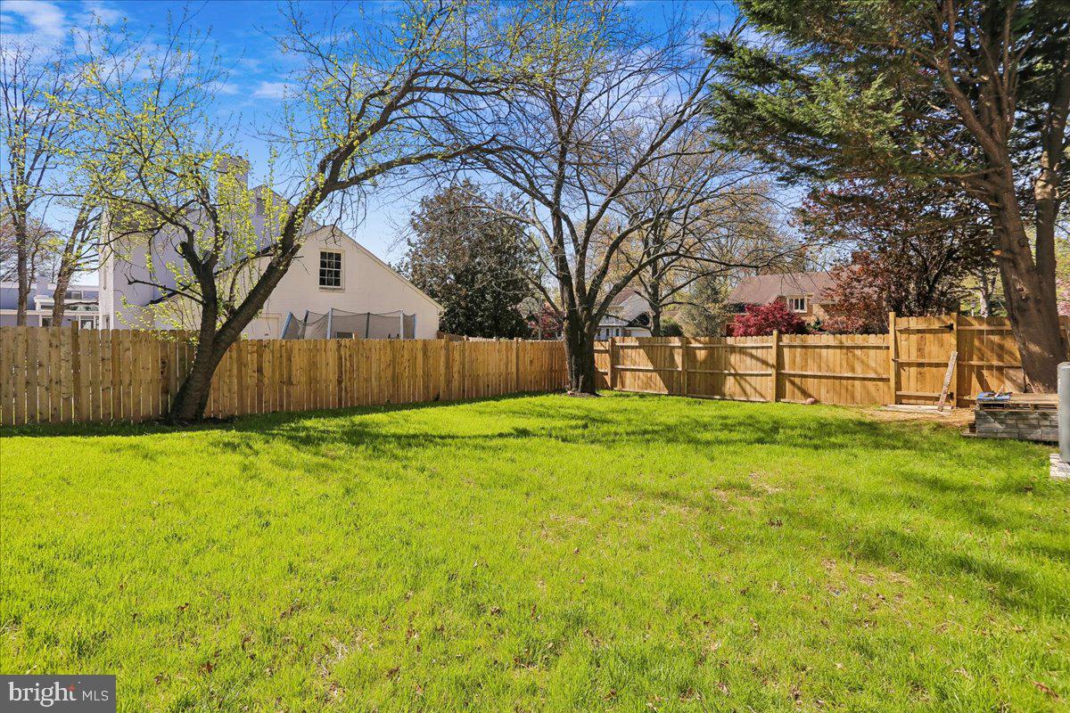 POTOMAC VILLAGE - Residential