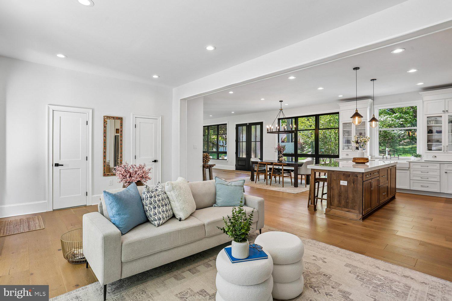 POTOMAC VILLAGE - Residential