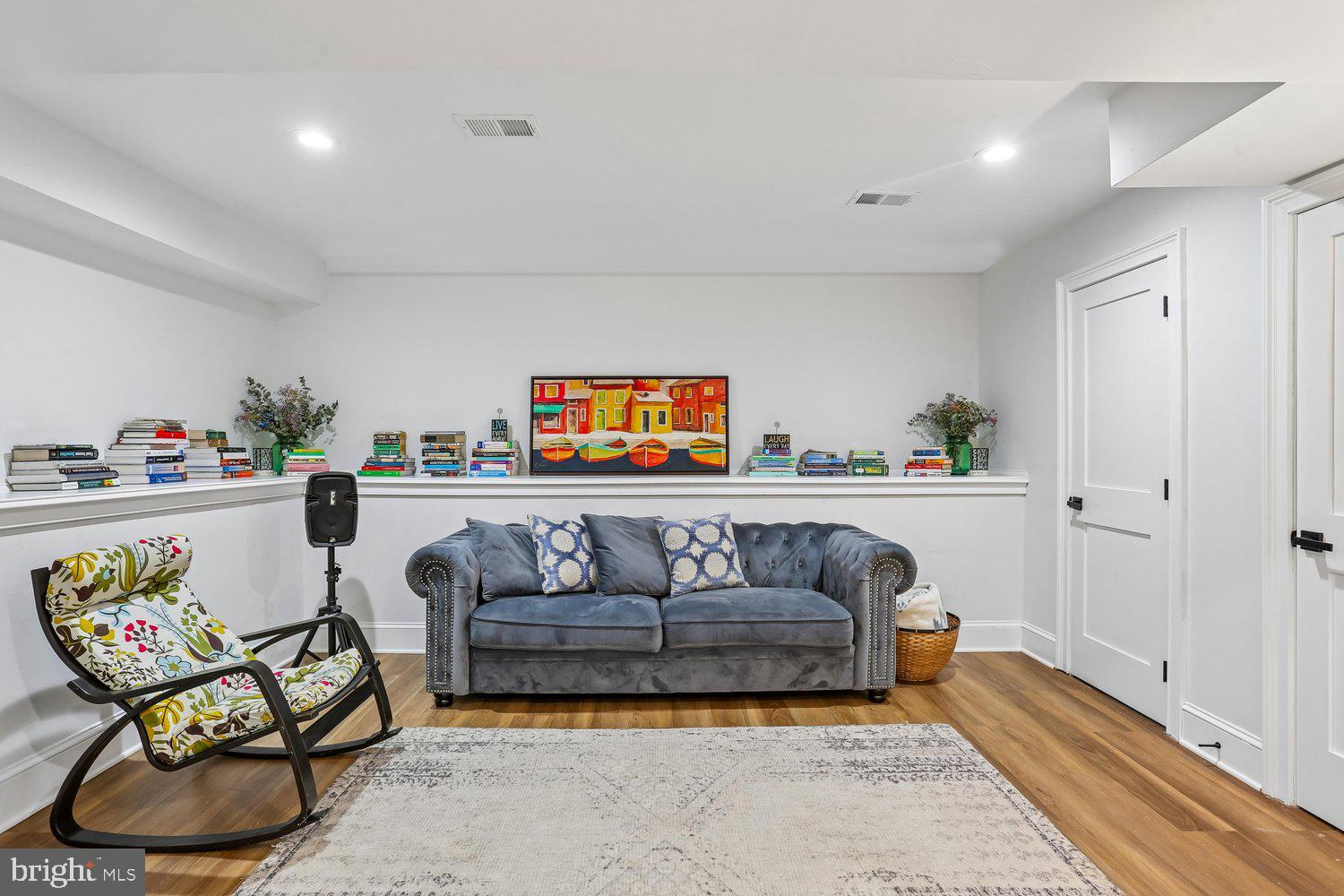 POTOMAC VILLAGE - Residential