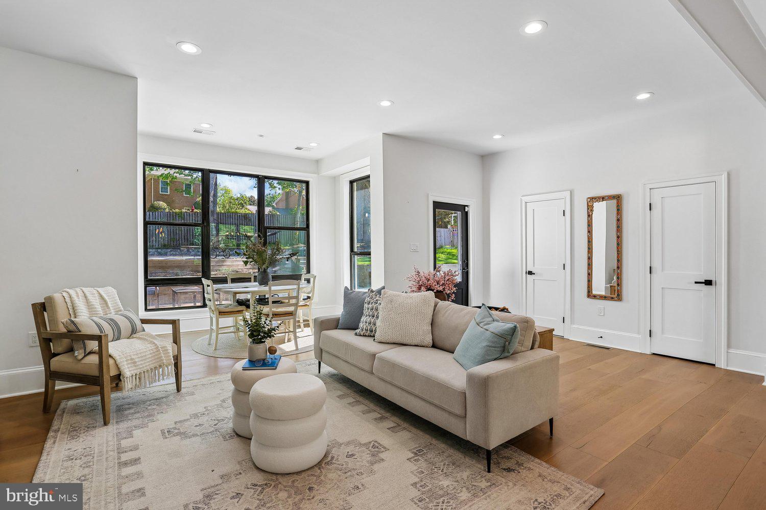 POTOMAC VILLAGE - Residential