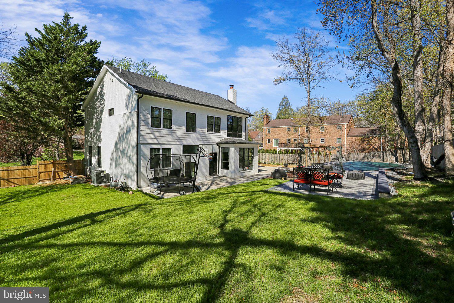 POTOMAC VILLAGE - Residential