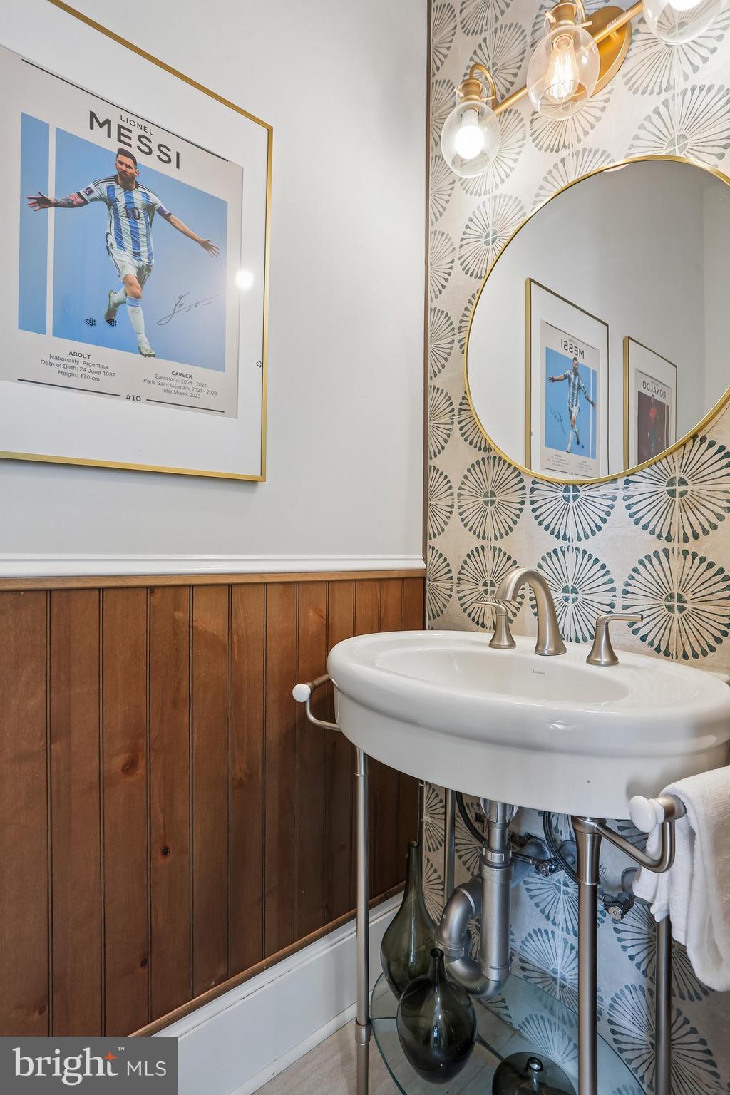 POTOMAC VILLAGE - Residential