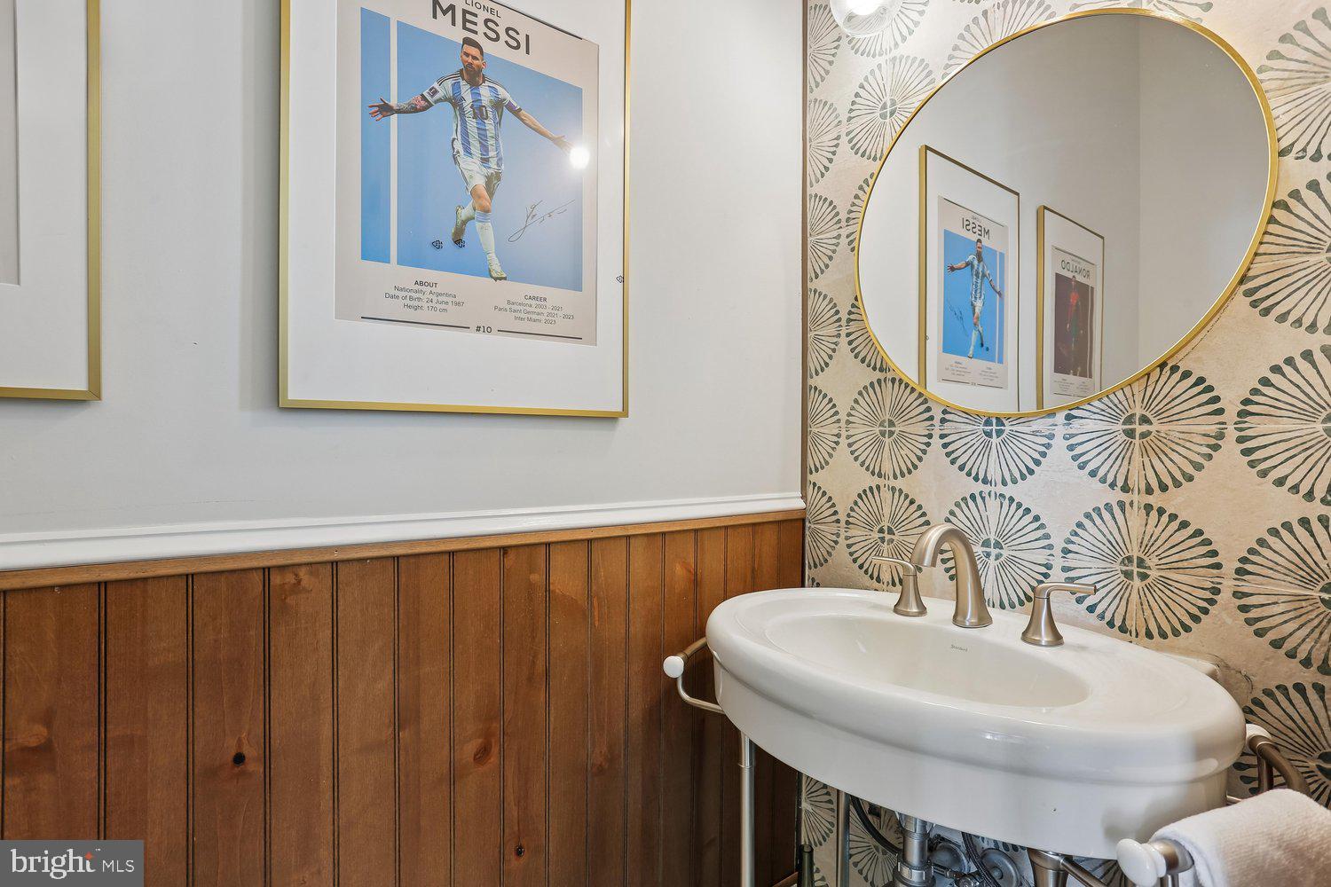 POTOMAC VILLAGE - Residential