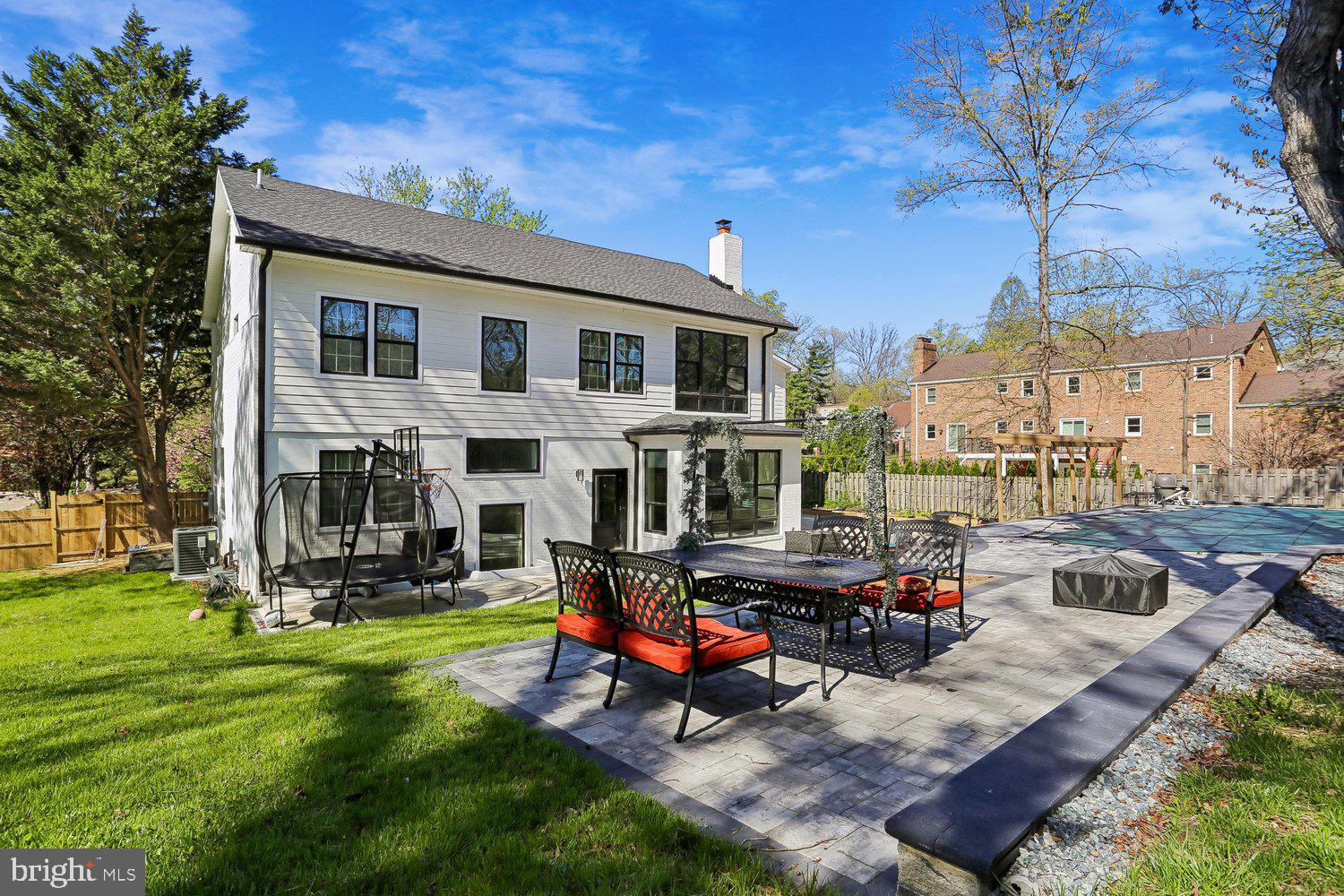 POTOMAC VILLAGE - Residential