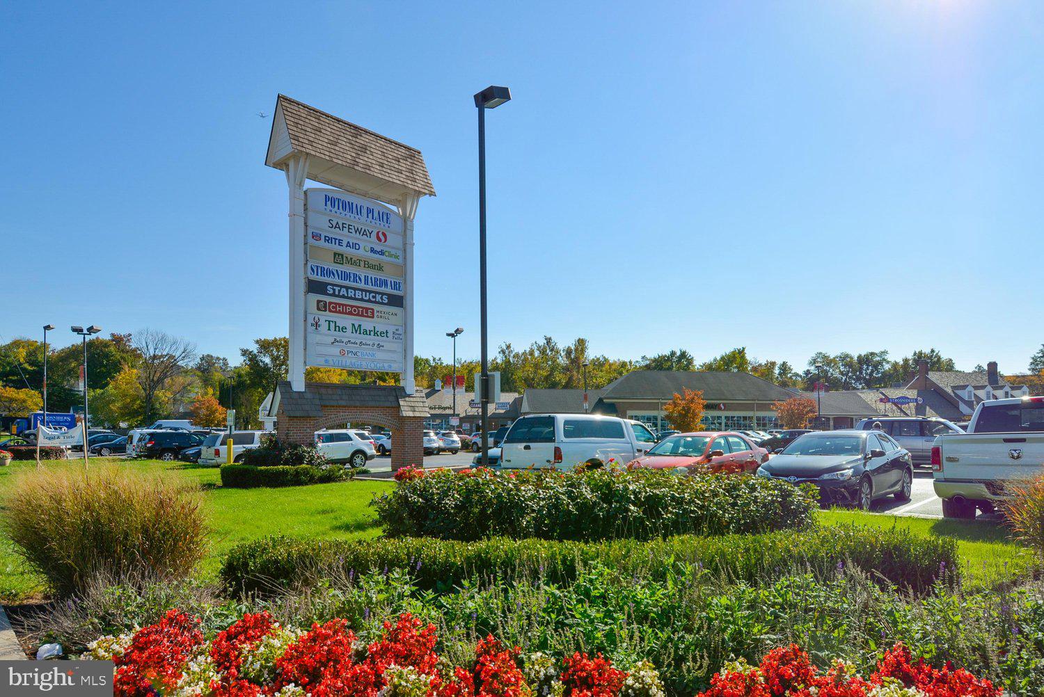 POTOMAC VILLAGE - Residential