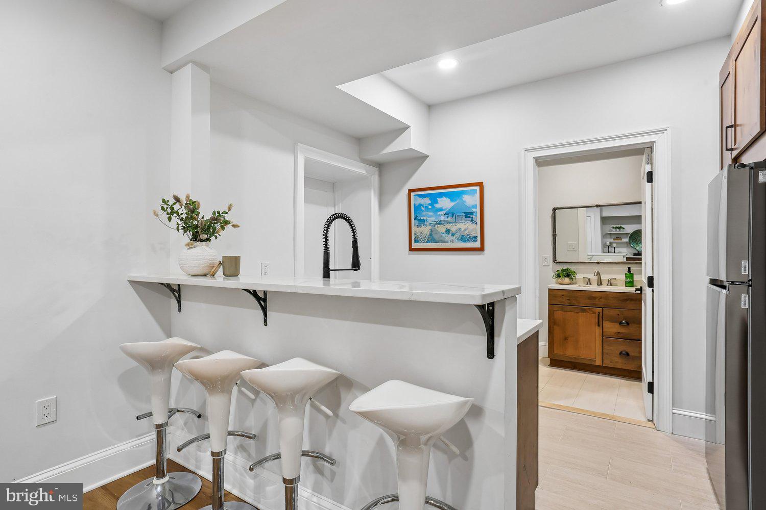 POTOMAC VILLAGE - Residential