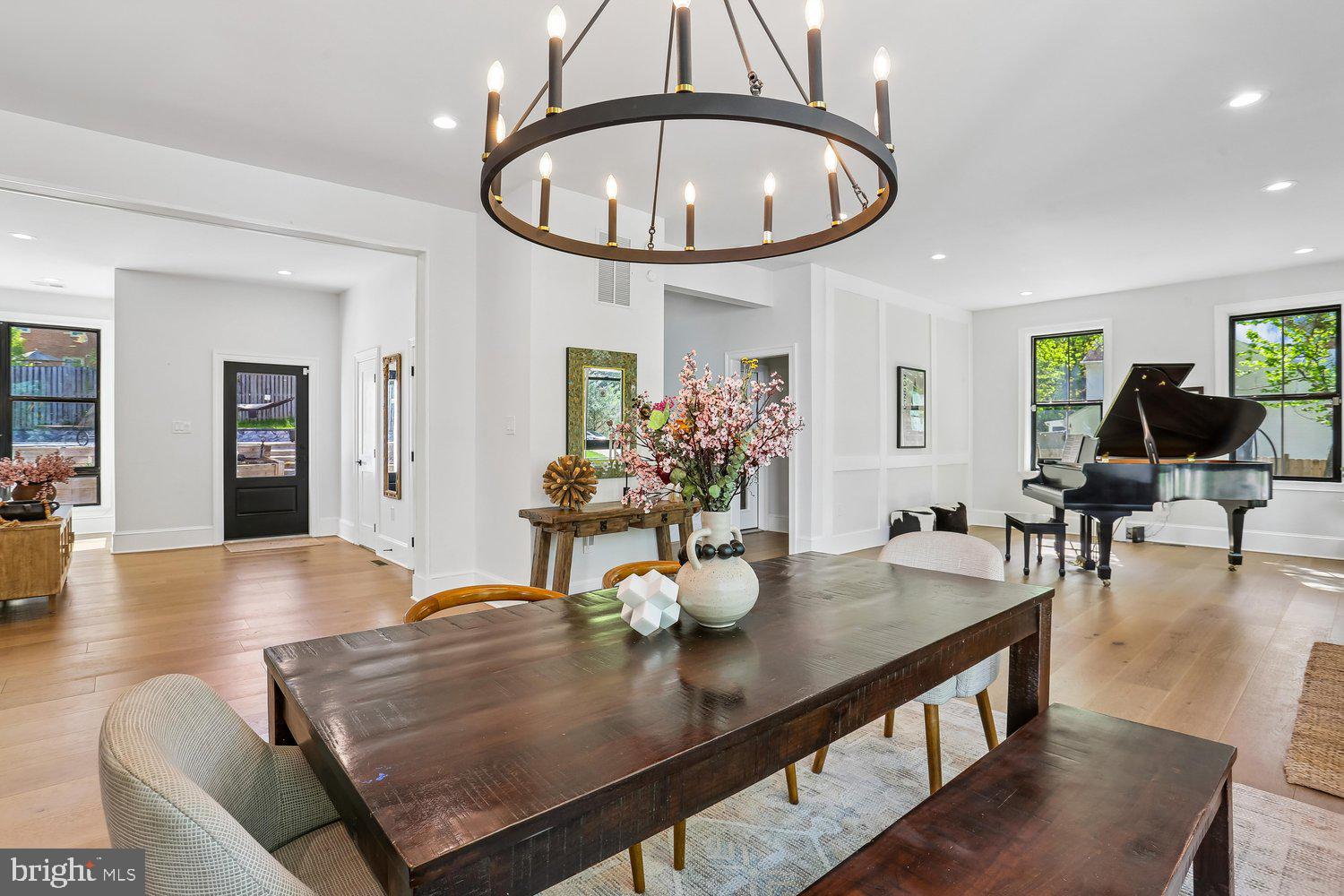 POTOMAC VILLAGE - Residential