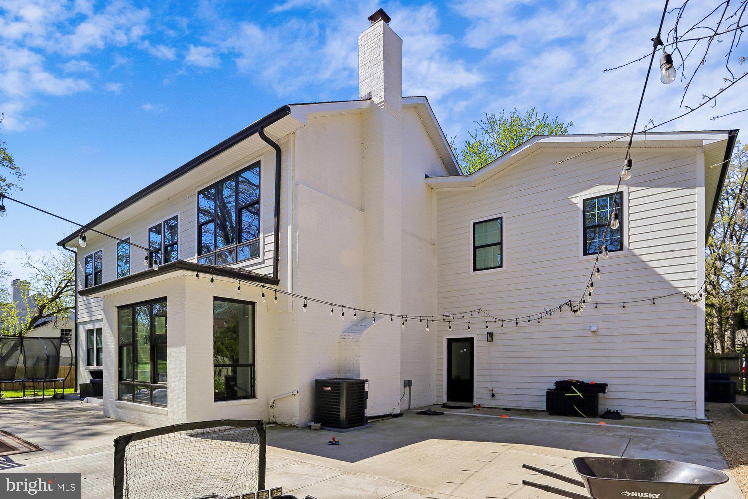 POTOMAC VILLAGE - Residential