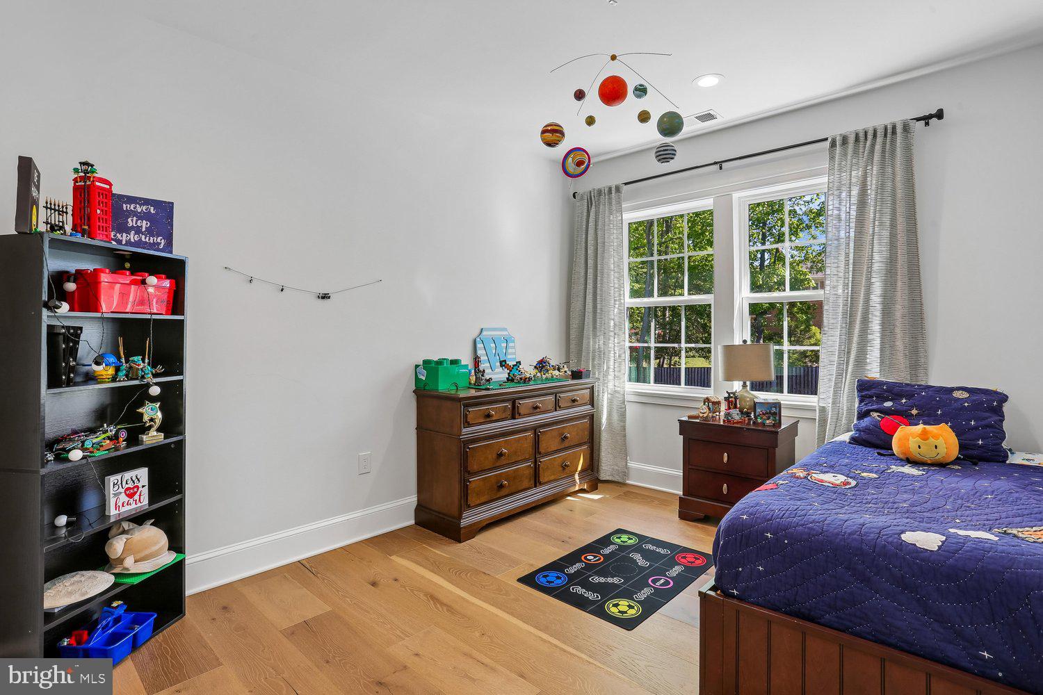 POTOMAC VILLAGE - Residential