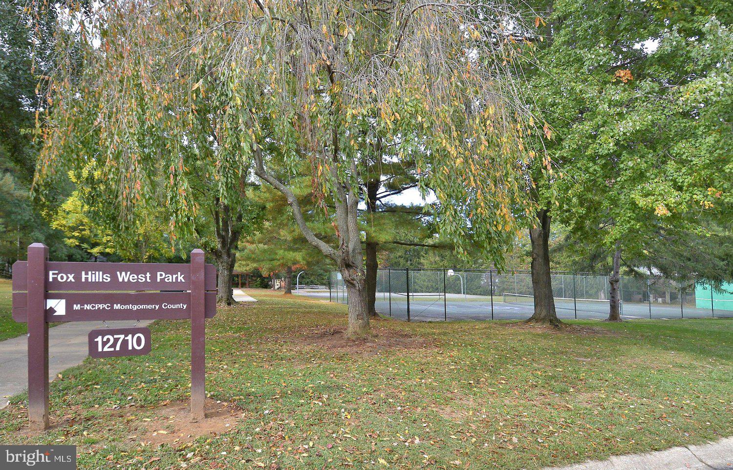 POTOMAC VILLAGE - Residential