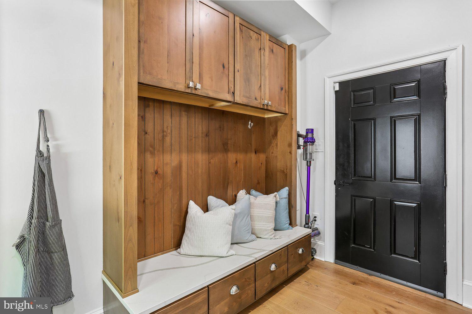 POTOMAC VILLAGE - Residential