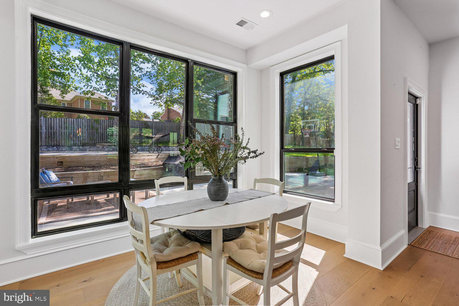 POTOMAC VILLAGE - Residential