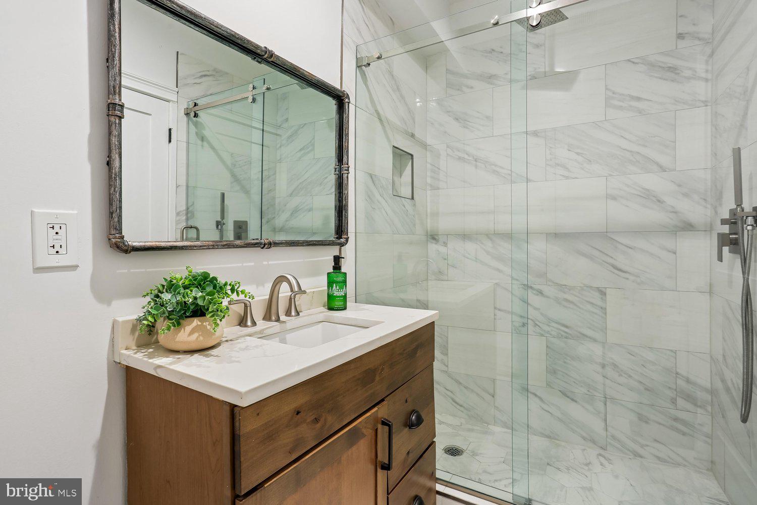 POTOMAC VILLAGE - Residential