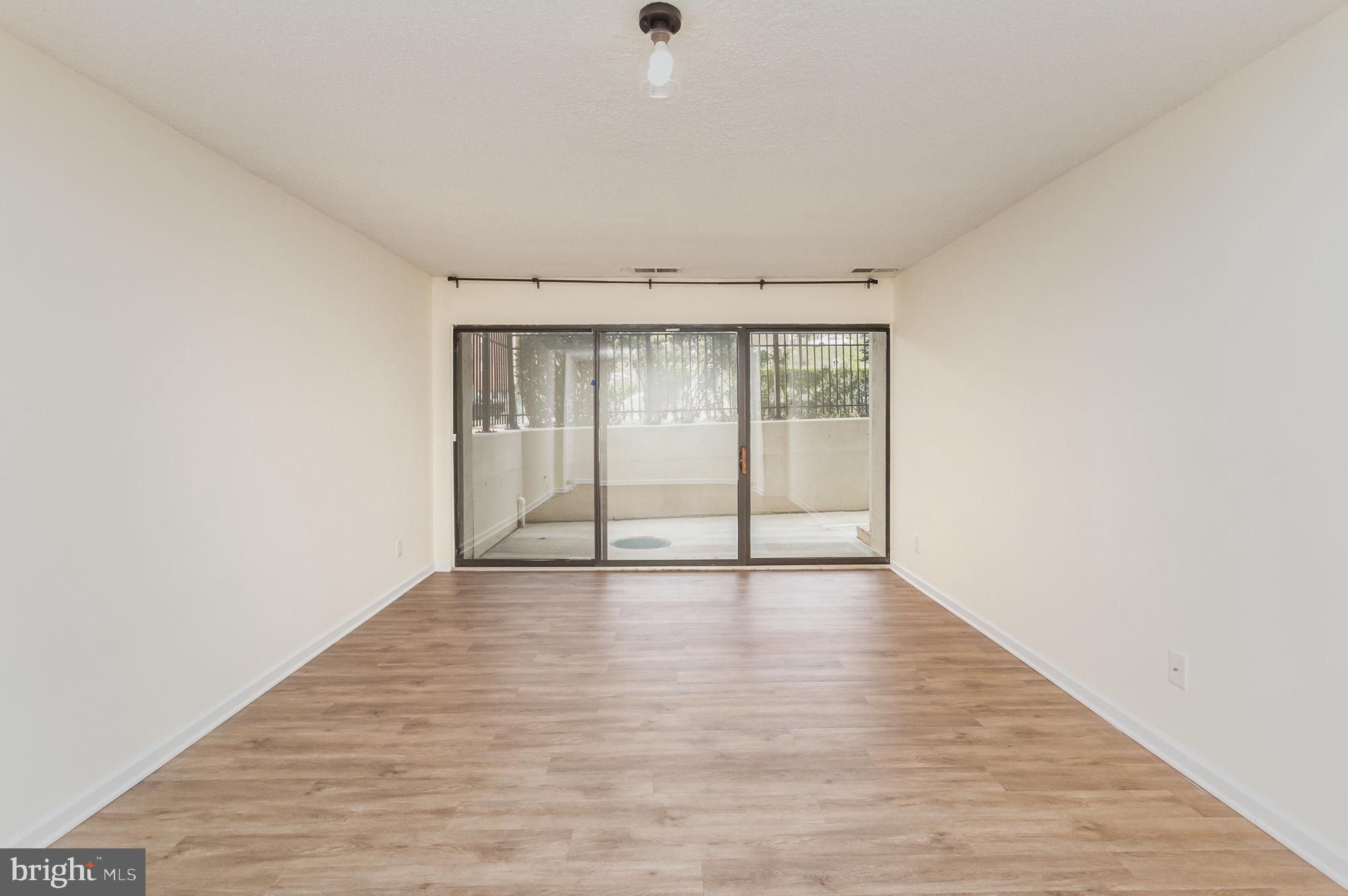 COLUMBIA FOREST - Residential Lease